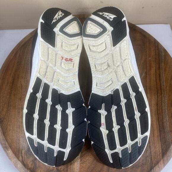 Altra Rivera Womens Black White Size 10 Athletic Running Shoes AL0A4VQV010 - Picture 8 of 12